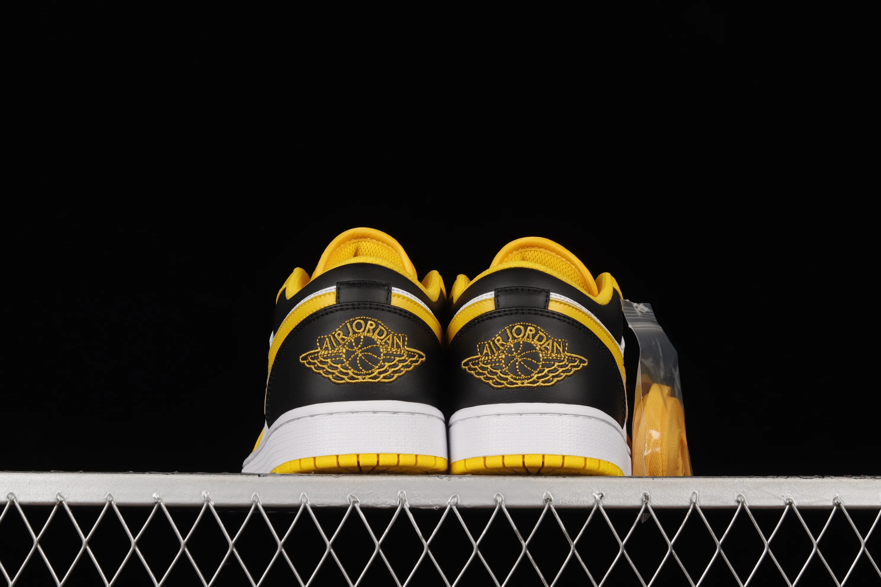All categories Air Jordan Jordan series basketball shoes Air Jordan 1 Low Air Jordan 1 Low "University Gold" AJ1 Joe 1 University gold medal low-top casual sneakers 553560-701